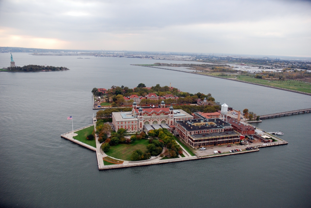 Ellis Islandil asuv sisserändajate vastuvõtubüroo