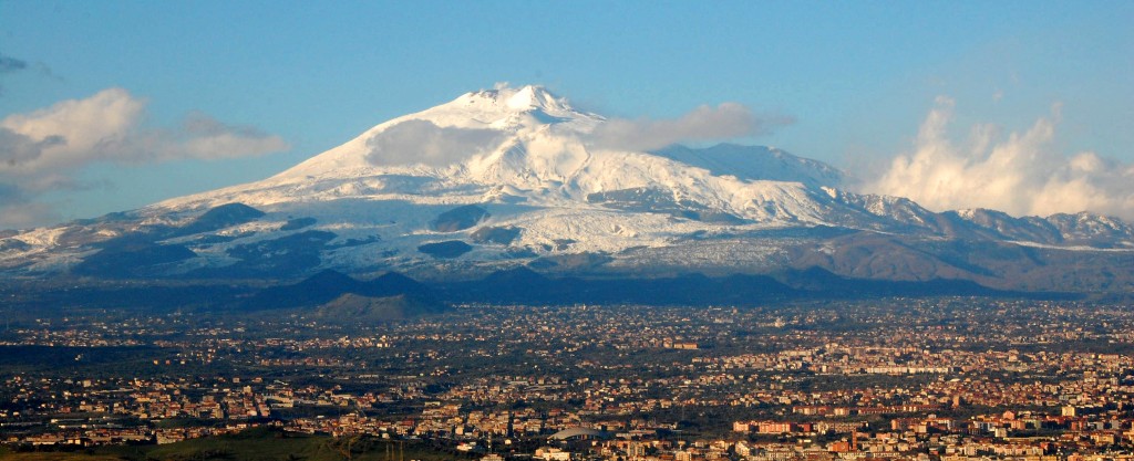 Mt_Etna_and_Catania1