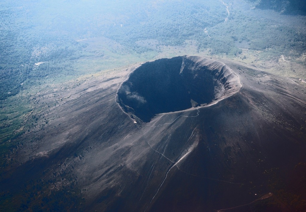 Vesuvius_from_plane